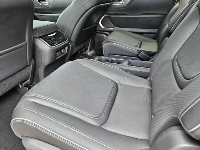 2025 INFINITI QX80 Vehicle Photo in Fort Worth, TX 76132