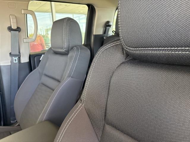 2022 Nissan Frontier Vehicle Photo in MANHATTAN, KS 66502-5036