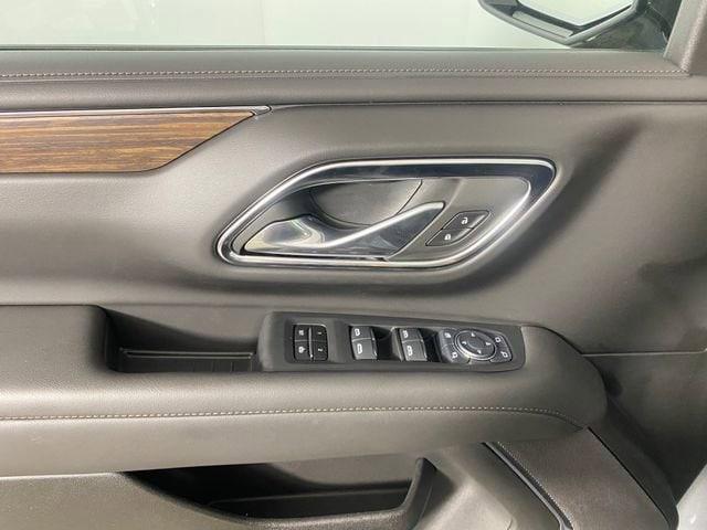 2024 Chevrolet Suburban Vehicle Photo in BROCKTON, MA 02301-7113