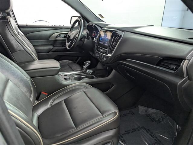 2023 Chevrolet Traverse Vehicle Photo in ENGLEWOOD, CO 80113-6708