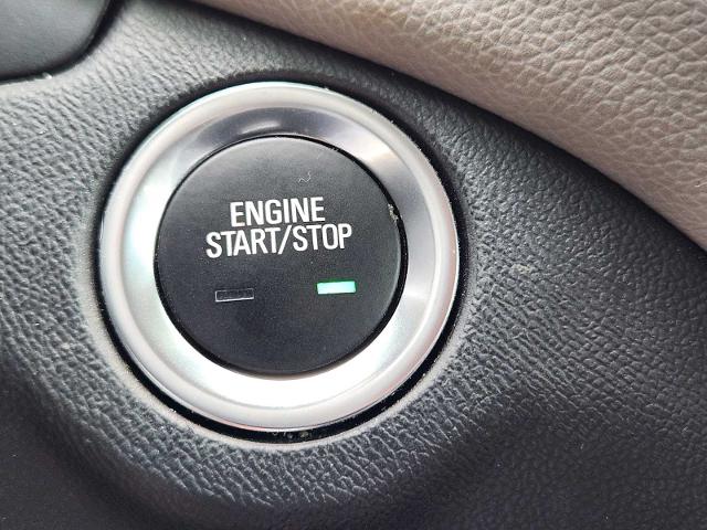 2022 Chevrolet Equinox Vehicle Photo in DENTON, TX 76210-9321