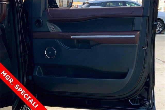 2022 Ford Expedition Vehicle Photo in TOPEKA, KS 66609-0000