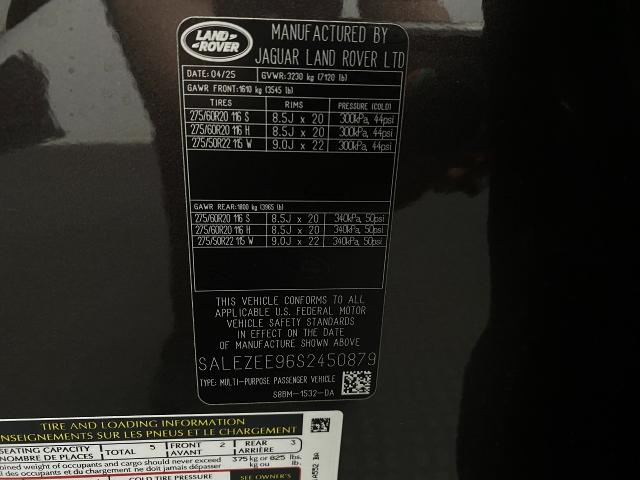 2025 Defender Vehicle Photo in Appleton, WI 54913