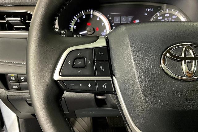 2024 Toyota Highlander Vehicle Photo in Tulsa, OK 74129