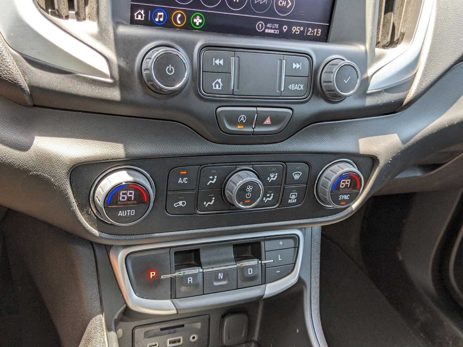 2024 GMC Terrain Vehicle Photo in Seguin, TX 78155