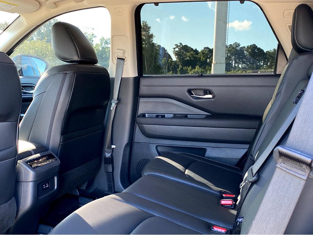 2024 Nissan Pathfinder Vehicle Photo in POOLER, GA 31322-3252