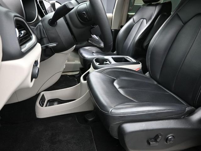 2023 Chrysler Pacifica Vehicle Photo in Cedar Rapids, IA 52402