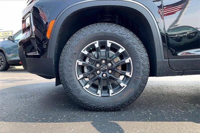 2025 Chevrolet Traverse Vehicle Photo in KANSAS CITY, MO 64114-4502