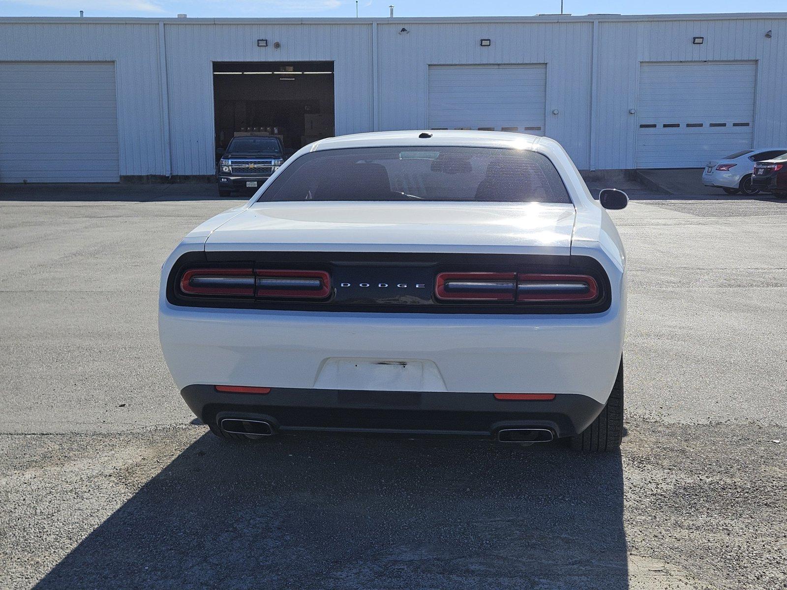 2016 Dodge Challenger Vehicle Photo in NORTH RICHLAND HILLS, TX 76180-7199