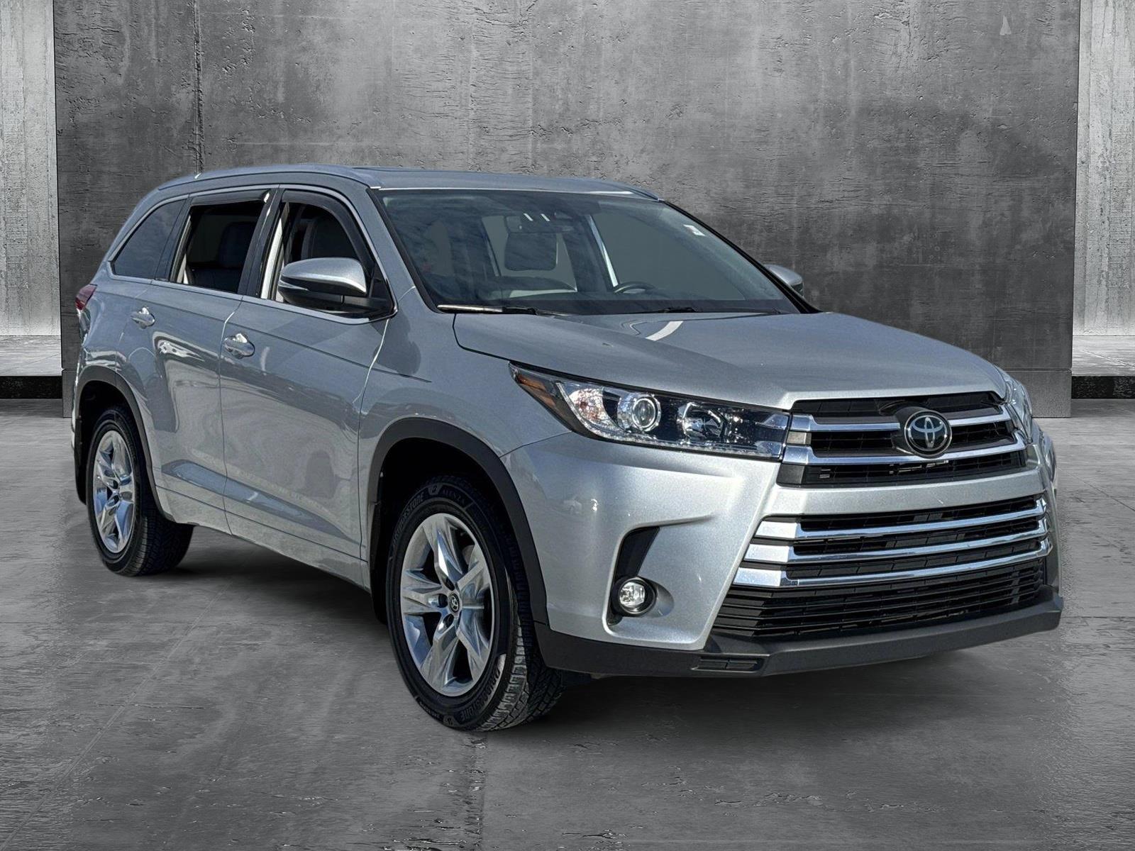 2019 Toyota Highlander Vehicle Photo in Ft. Myers, FL 33907