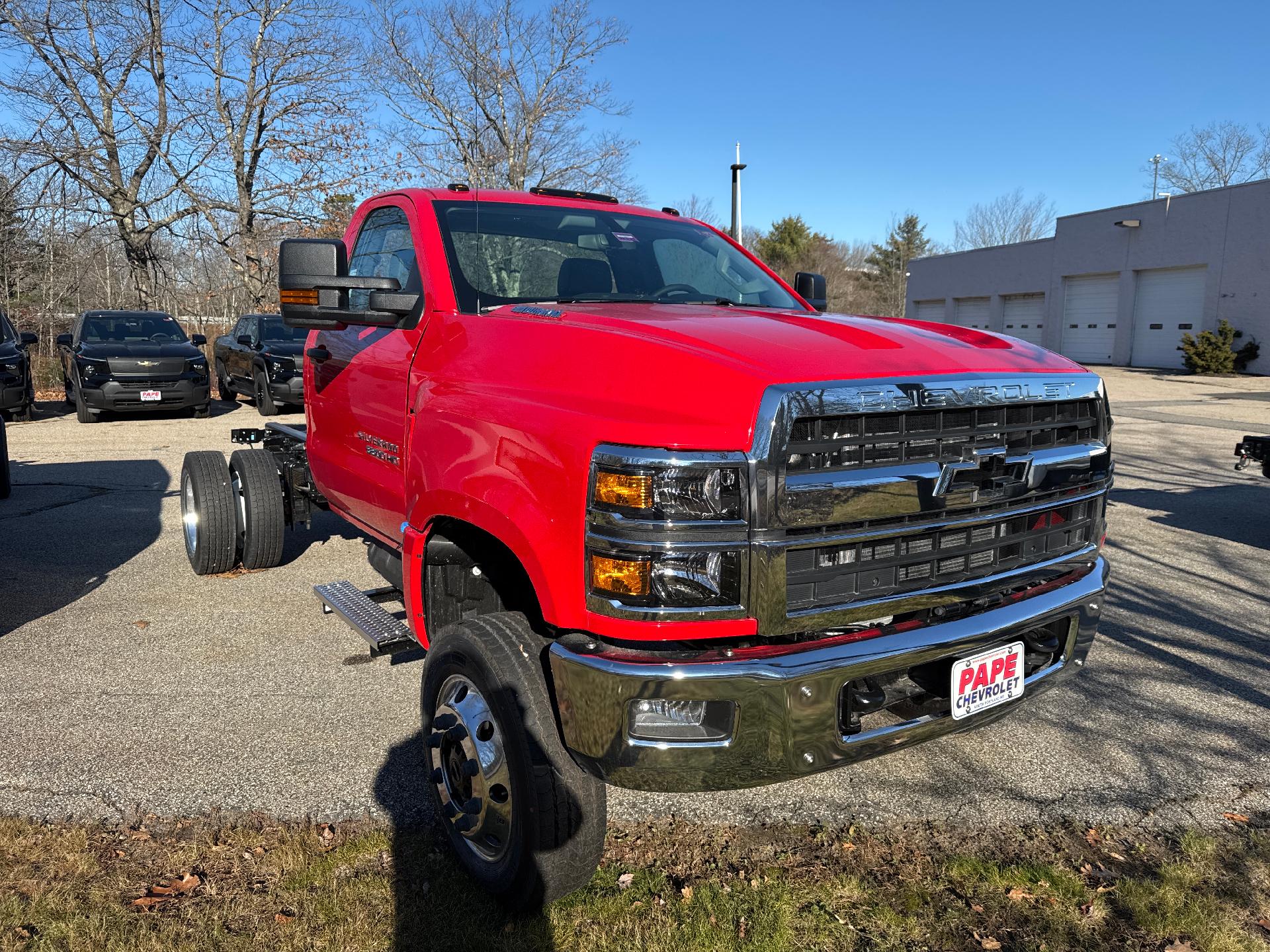 2024 Chevrolet Silverado 5500 HD Vehicle Photo in SOUTH PORTLAND, ME 04106-1997