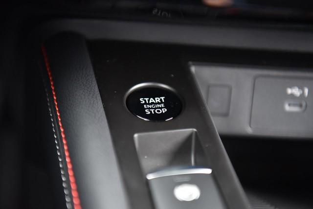 2025 Nissan Kicks Vehicle Photo in Ballwin, MO 63011
