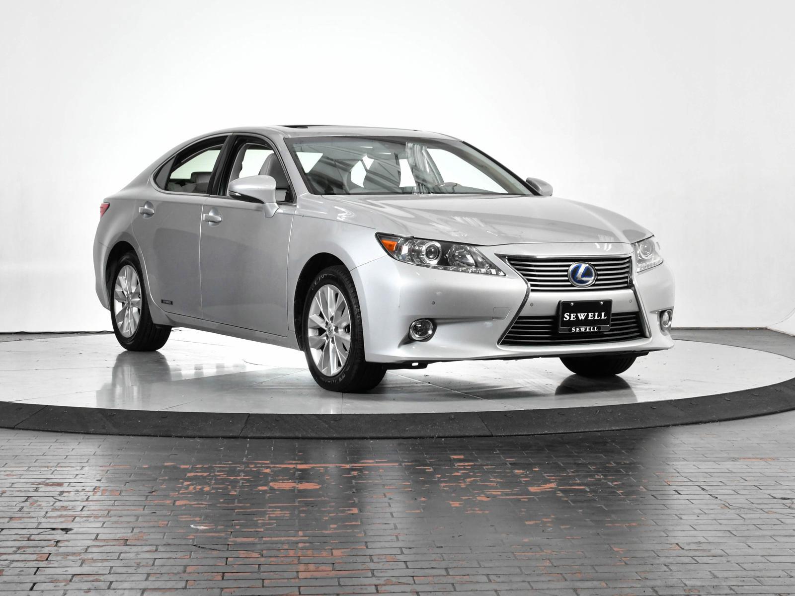 2013 Lexus ES 300h Vehicle Photo in DALLAS, TX 75235