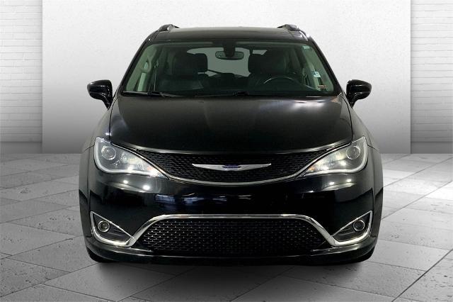 2020 Chrysler Pacifica Vehicle Photo in Lees Summit, MO 64086