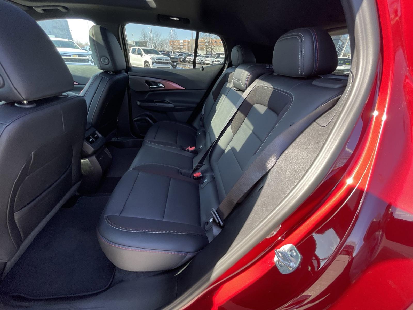 2025 Chevrolet Equinox EV Vehicle Photo in BENTONVILLE, AR 72712-4322