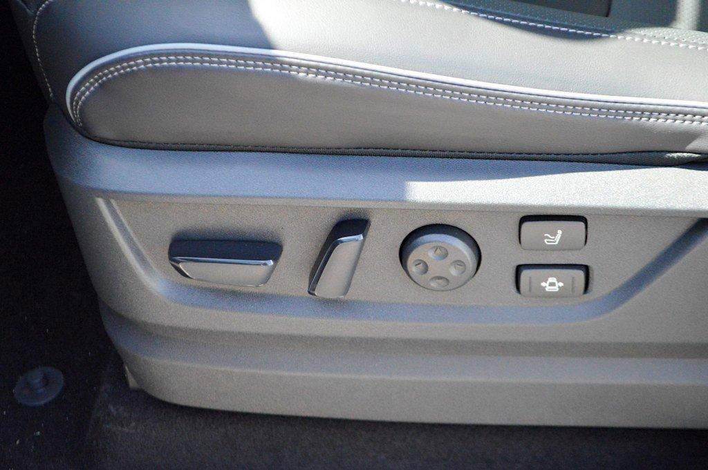 2025 INFINITI QX80 Vehicle Photo in Houston, TX 77090