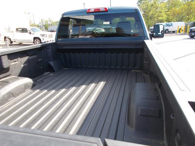 2025 GMC Sierra 3500HD Vehicle Photo in LOWELL, MA 01852-4336