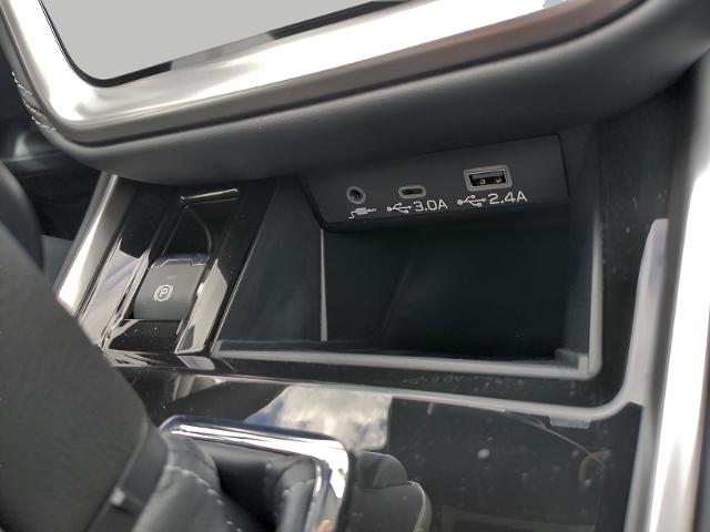 2025 Subaru Outback Vehicle Photo in Green Bay, WI 54304