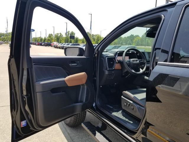 2025 GMC Canyon Vehicle Photo in ELYRIA, OH 44035-6349