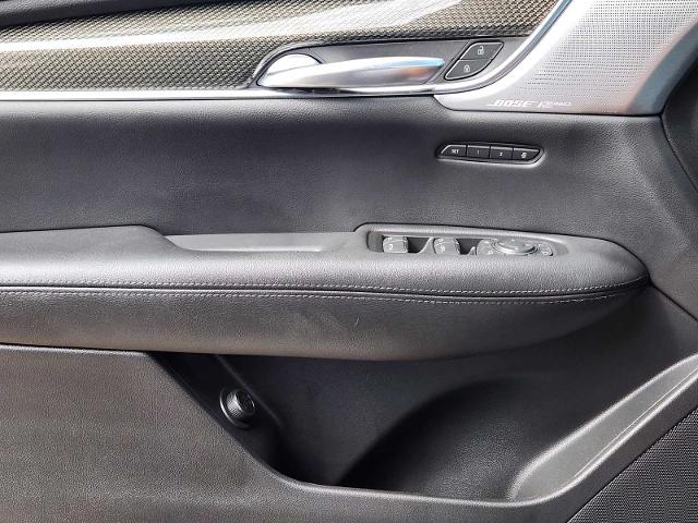 2022 Cadillac XT5 Vehicle Photo in DENTON, TX 76210-9321
