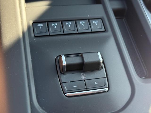2025 GMC Sierra 2500 HD Vehicle Photo in COLUMBIA, MO 65203-3903