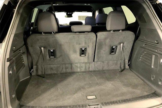 2025 GMC Acadia Vehicle Photo in KANSAS CITY, MO 64114-4545