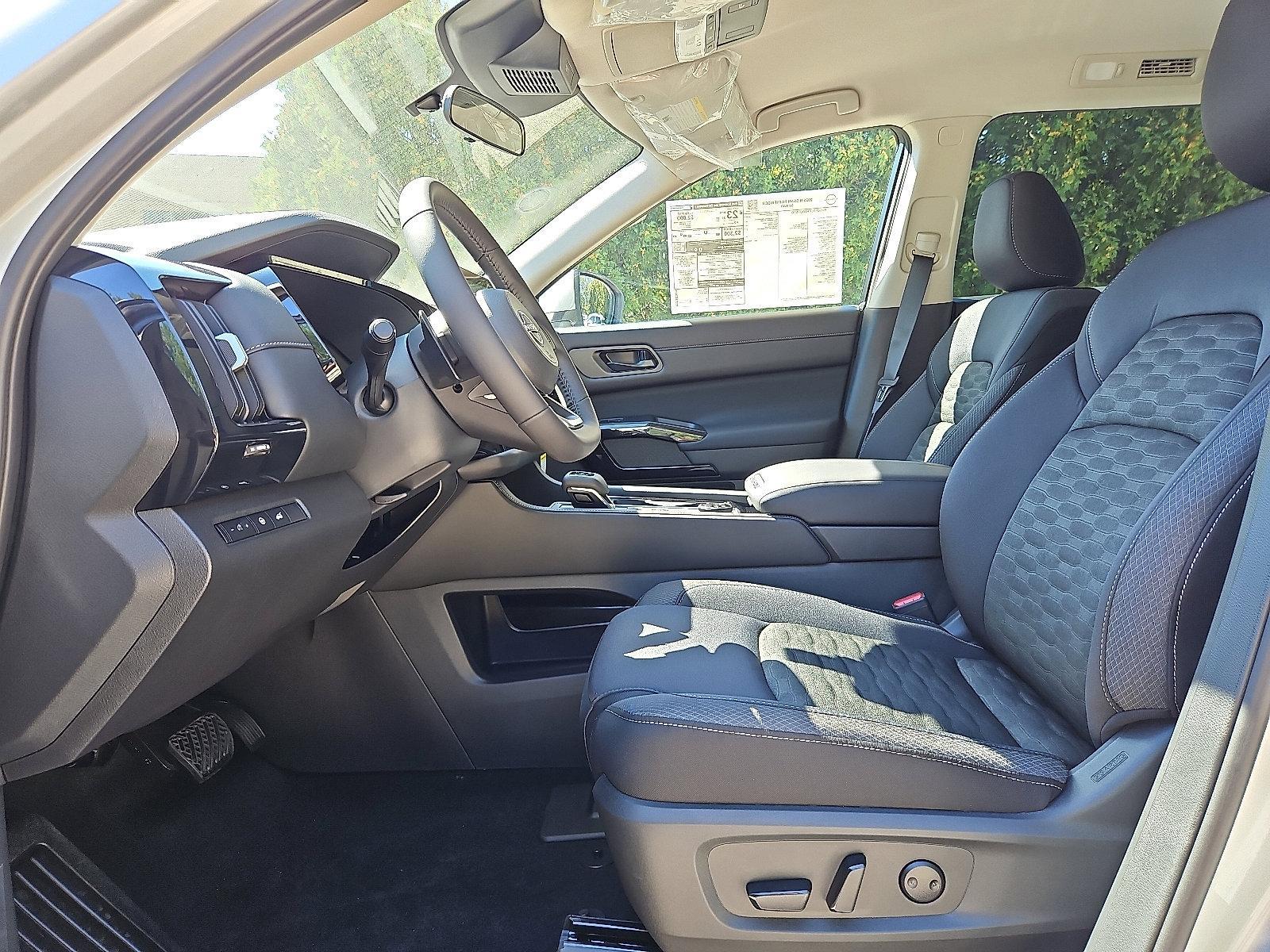2025 Nissan Pathfinder Vehicle Photo in Jenkintown, PA 19046