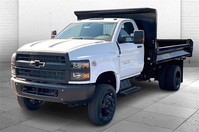 2024 Chevrolet Silverado 5500 HD Vehicle Photo in INDEPENDENCE, MO 64055-1314