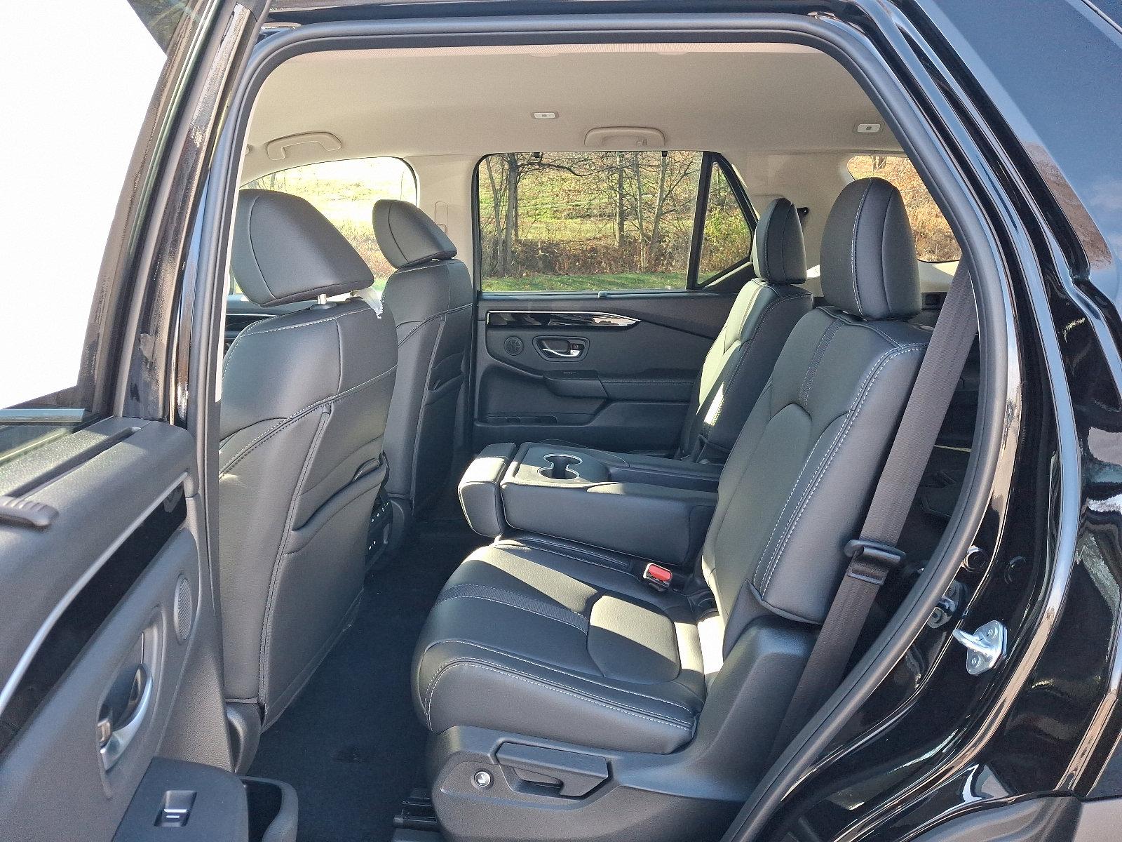 2025 Honda Pilot Vehicle Photo in Harrisburg, PA 17111