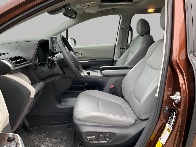 2023 Toyota Sienna Vehicle Photo in Oshkosh, WI 54904