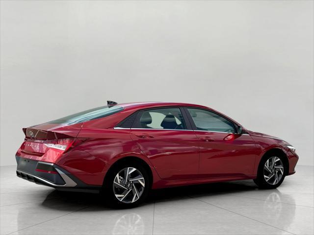 2025 Hyundai ELANTRA Vehicle Photo in Green Bay, WI 54304