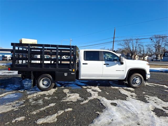 2024 Chevrolet Silverado 3500 HD Chassis Cab Vehicle Photo in MILFORD, DE 19963-6122
