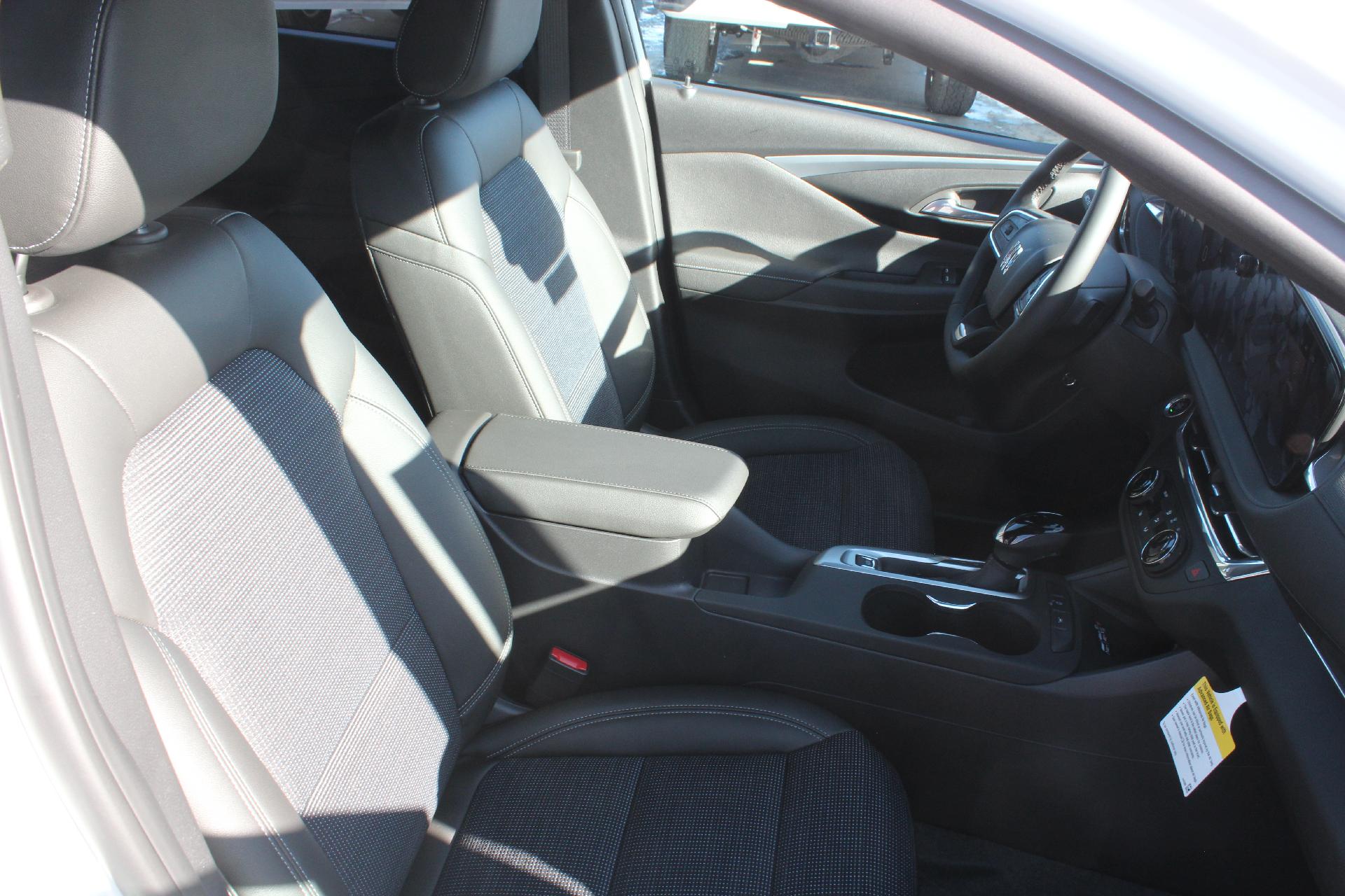 2025 Buick Envista Vehicle Photo in AURORA, CO 80012-4011