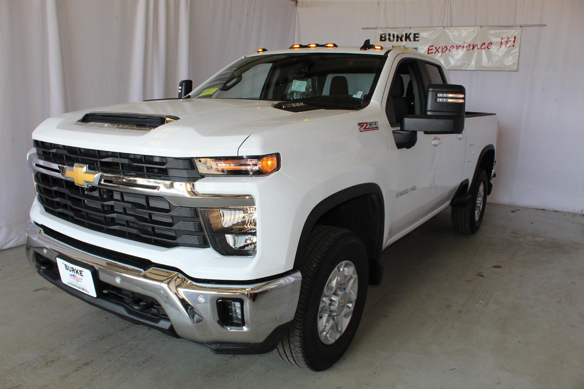2025 Chevrolet Silverado 2500 HD Vehicle Photo in NORTHAMPTON, MA 01060-1120