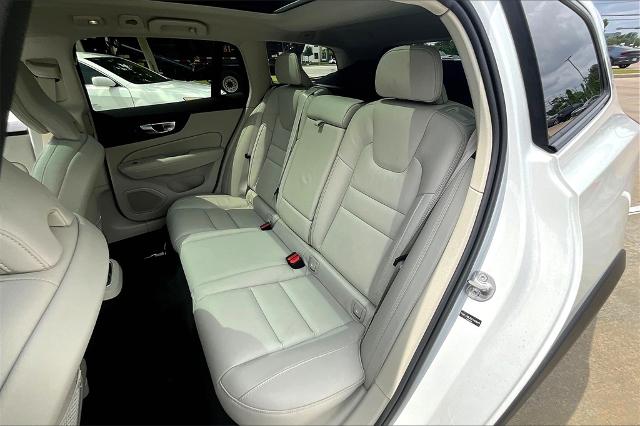 2025 Volvo V60 Cross Country Vehicle Photo in Houston, TX 77007