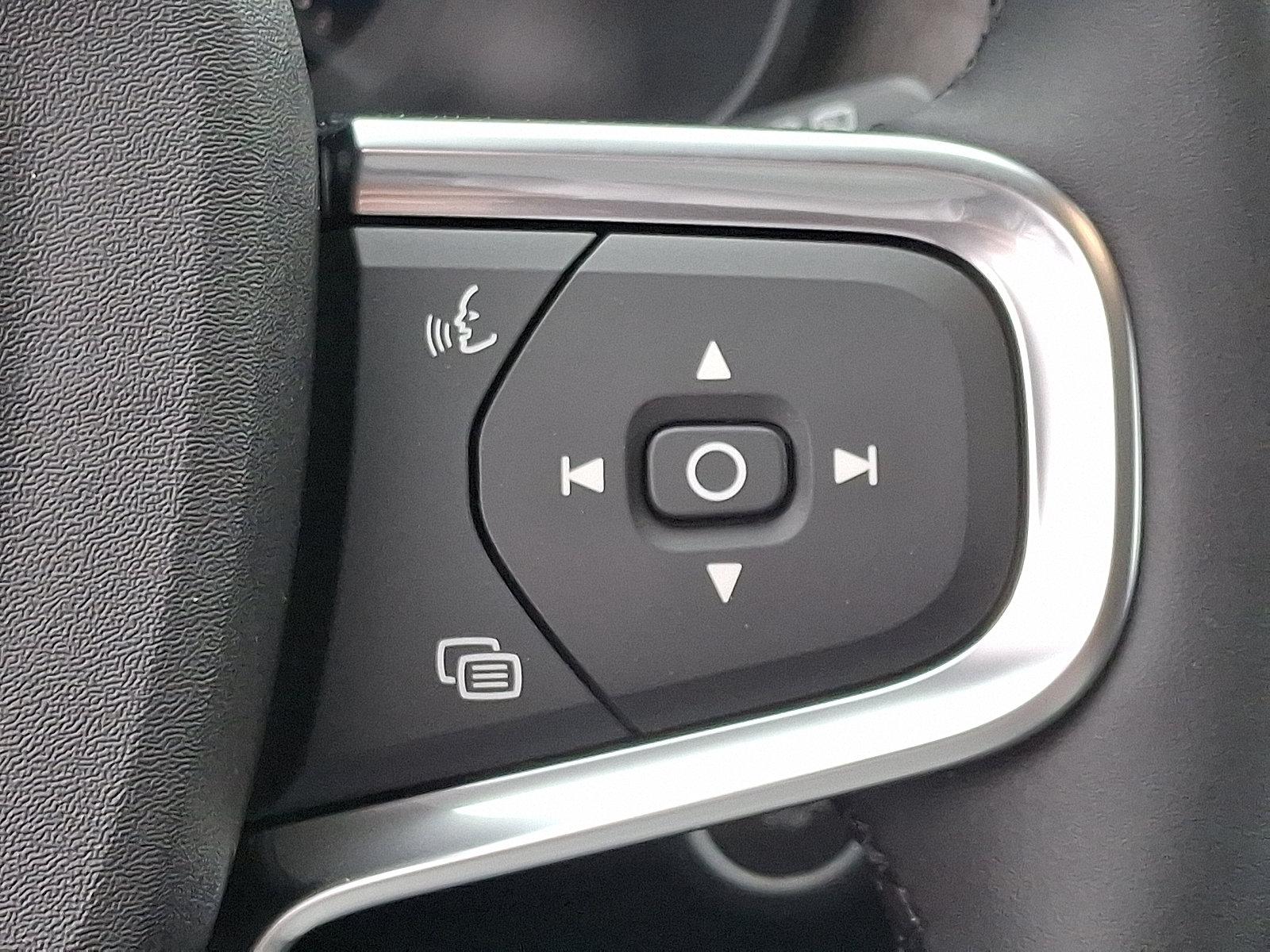 2025 Volvo XC40 Vehicle Photo in Trevose, PA 19053
