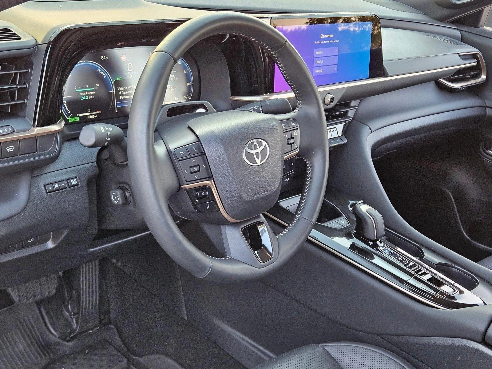 2025 Toyota Crown Vehicle Photo in Pembroke Pines , FL 33027