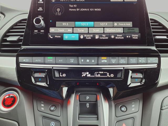 2025 Honda Odyssey Vehicle Photo in Oshkosh, WI 54904