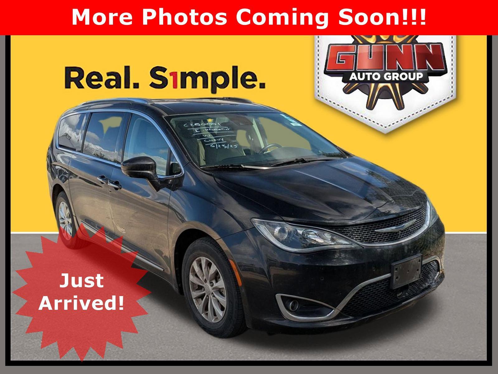 2019 Chrysler Pacifica Vehicle Photo in SELMA, TX 78154-1460