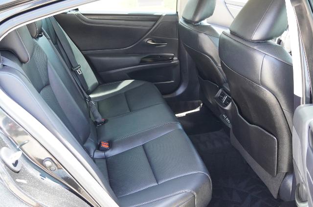 2023 Lexus ES 350 Vehicle Photo in Riverdale, UT 84405