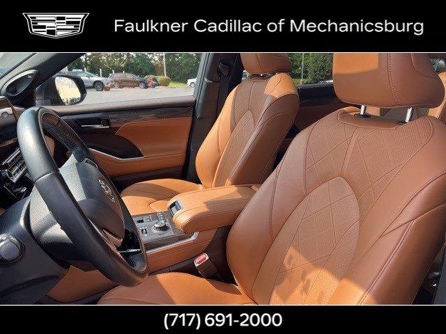 2022 Toyota Highlander Vehicle Photo in MECHANICSBURG, PA 17050-1707