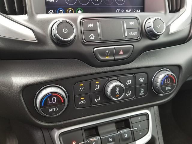2024 GMC Terrain Vehicle Photo in ELYRIA, OH 44035-6349