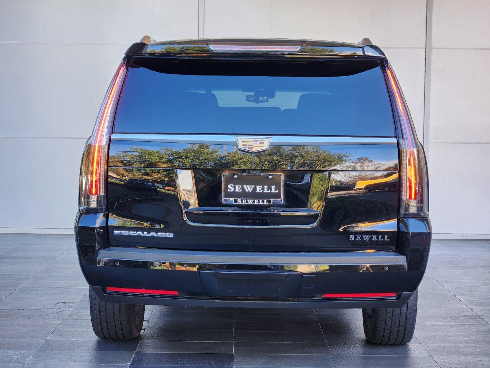 2018 Cadillac Escalade ESV Vehicle Photo in HOUSTON, TX 77079-1502