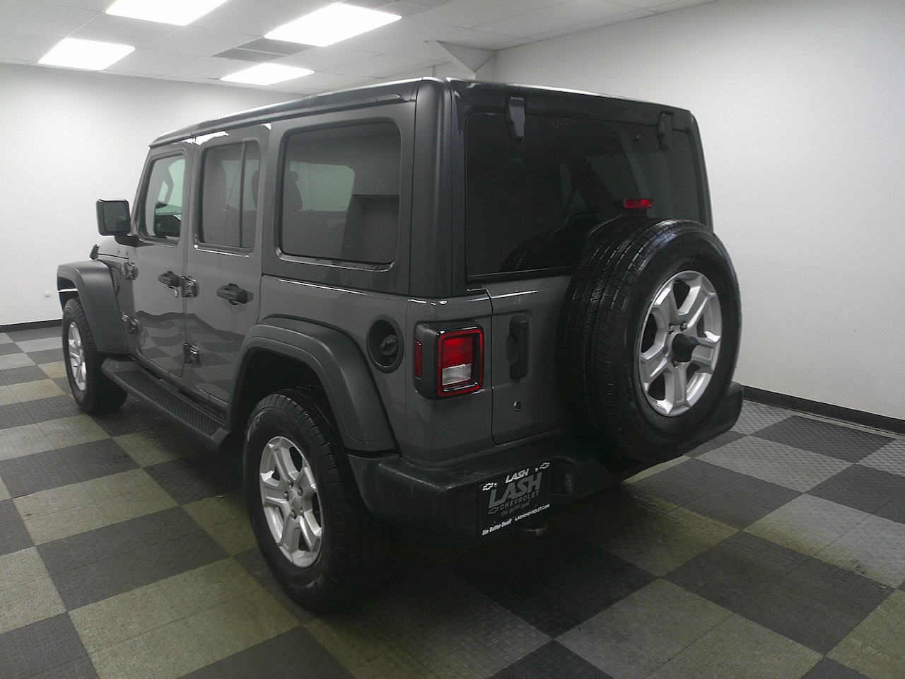 Used 2019 Jeep Wrangler Unlimited Sport S with VIN 1C4HJXDG3KW610779 for sale in Johnstown, OH