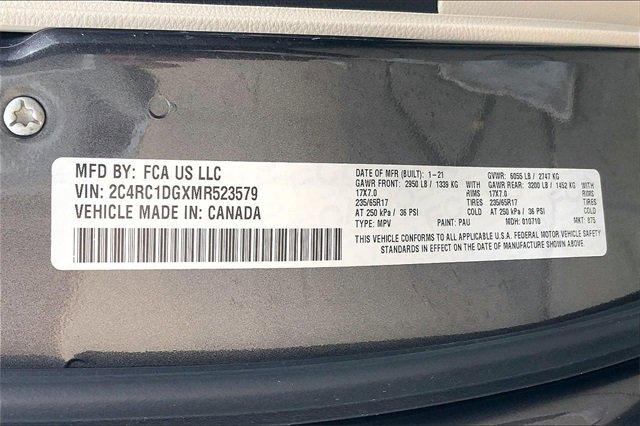 2021 Chrysler Voyager Vehicle Photo in KANSAS CITY, MO 64114-4502