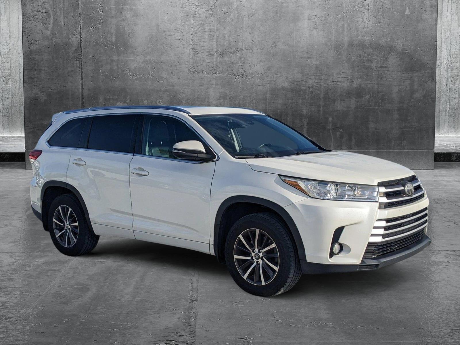 2018 Toyota Highlander Vehicle Photo in Pembroke Pines , FL 33084