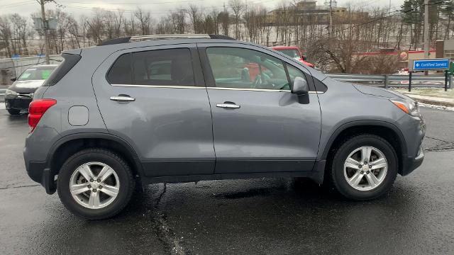 2019 Chevrolet Trax Vehicle Photo in MOON TOWNSHIP, PA 15108-2571