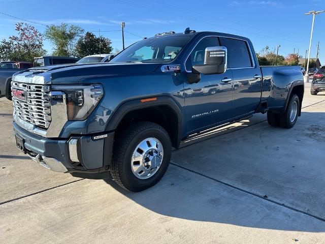 2024 GMC Sierra 3500 HD Vehicle Photo in ROSENBERG, TX 77471-5675