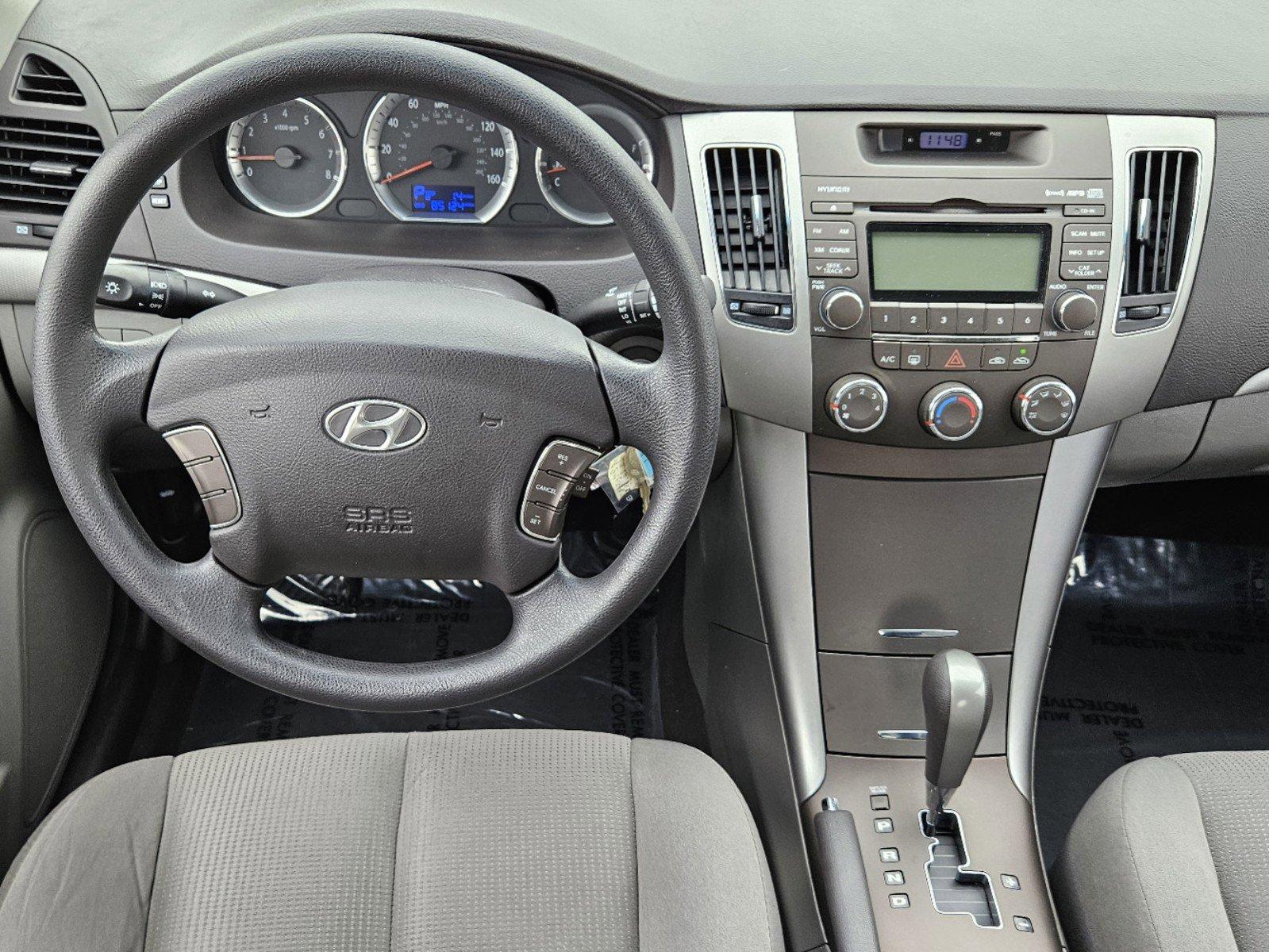 2010 Hyundai SONATA Vehicle Photo in FORT WORTH, TX 76132