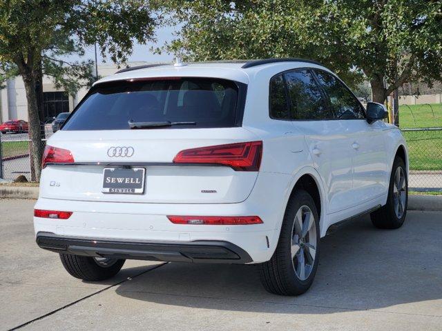 2025 Audi Q5 Vehicle Photo in HOUSTON, TX 77090